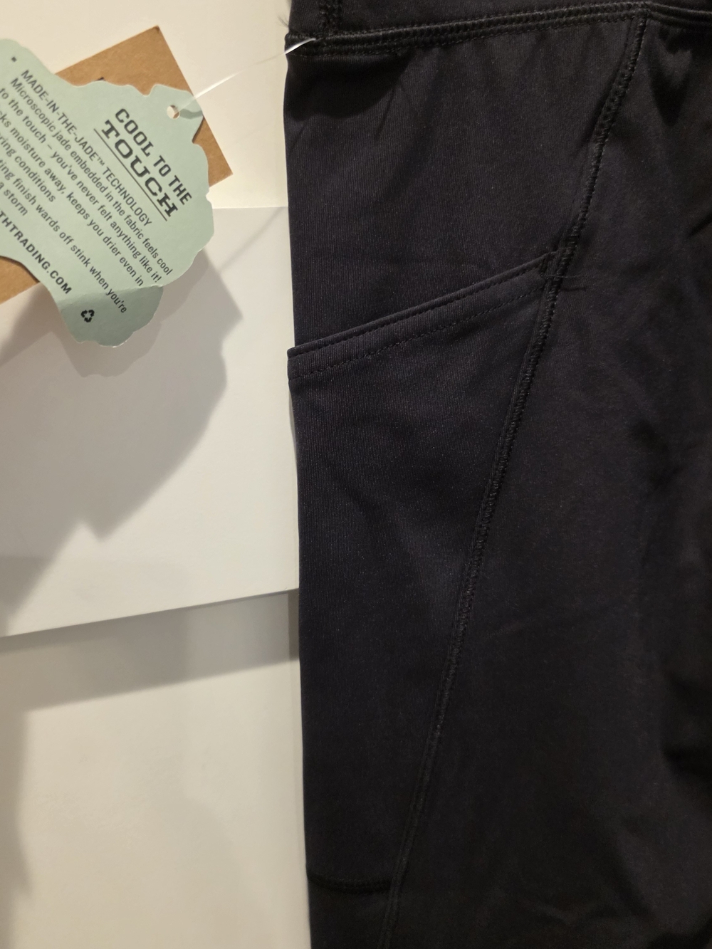 Duluth Trading Women's Noga Armachillo Cooling Capris  NWT Black Small - Picture 10 of 10